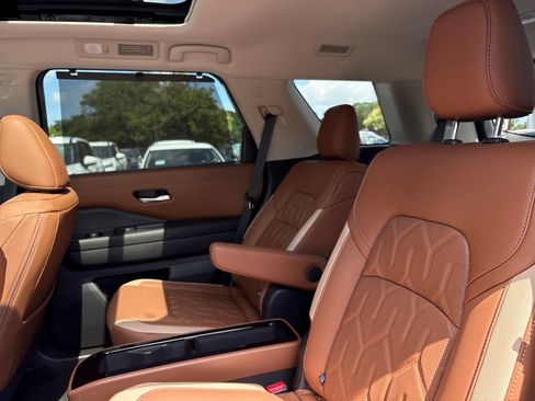 New 2026 Nissan Pathfinder Platinum w/ Accent Package FWD image 20