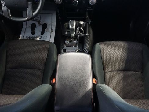 Certified 2019 Toyota 4Runner TRD Off-Road image 30