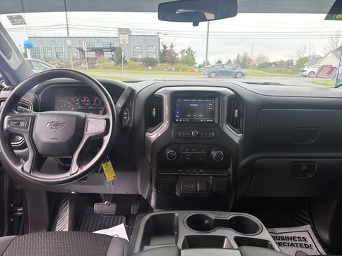 Used 2021 Chevrolet Silverado 1500 Custom Trail Boss AWD/4WD image 14