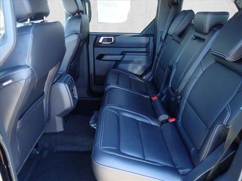 New 2026 Ford Bronco Outer Banks w/ Sasquatch Package AWD/4WD image 9