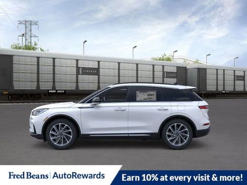 New 2026 Lincoln Corsair Premiere image 3