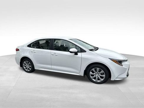 Certified 2026 Toyota Corolla LE FWD image 4