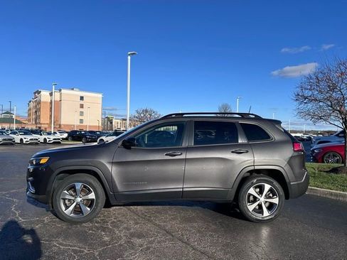 Used 2022 Jeep Cherokee Limited image 6