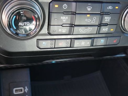 Used 2020 Ford F150 Raptor w/ Equipment Group 802A Luxury AWD/4WD image 6