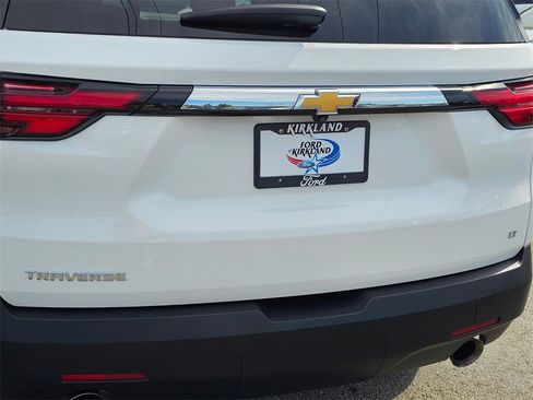Used 2023 Chevrolet Traverse LT image 16