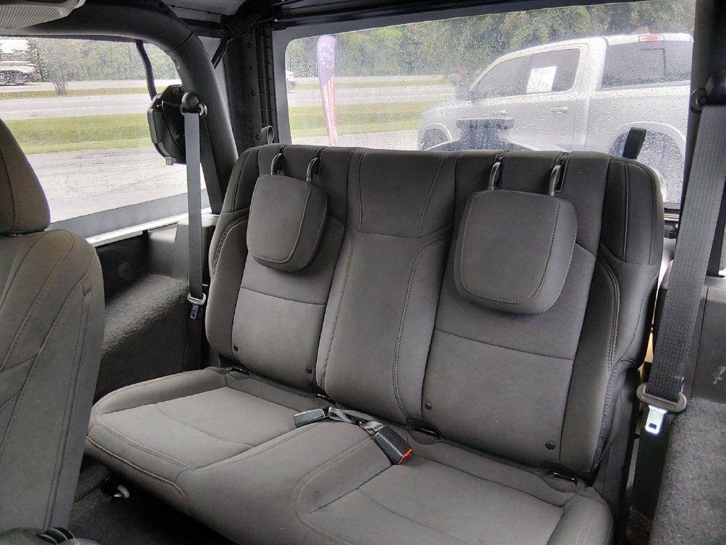 Used 2023 Jeep Wrangler Sport AWD/4WD image 13