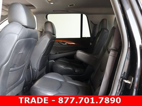 Used 2016 Cadillac Escalade Luxury image 14