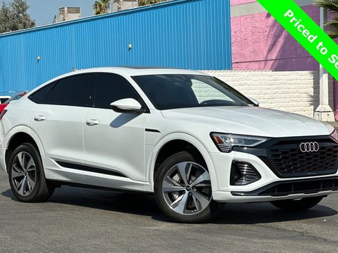 Used 2024 Audi Q8 e-tron Premium AWD/4WD image 2