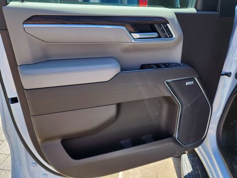 New 2026 GMC Sierra 1500 SLT w/ SLT Premium Plus Package image 14