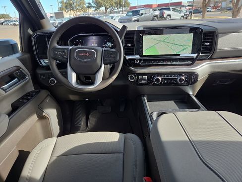 New 2026 GMC Sierra 3500 SLT w/ SLT Convenience Package image 9