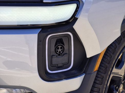 Used 2023 Rivian R1S Adventure image 14