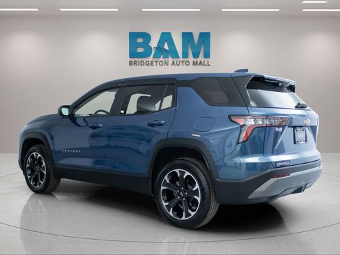 Used 2025 Chevrolet Equinox LT w/ Safety and Technology Package FWD image 5