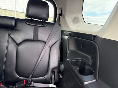 Used 2024 Honda Pilot Touring image 27