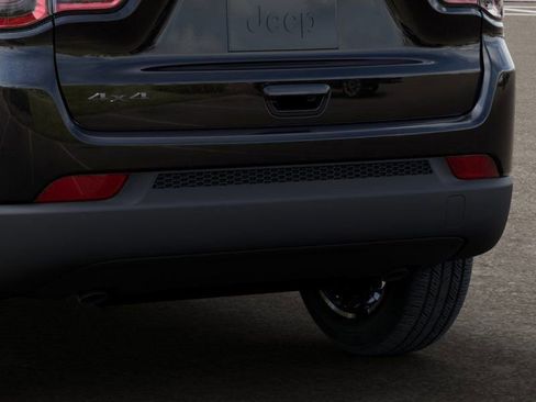 New 2026 Jeep Compass Latitude image 13