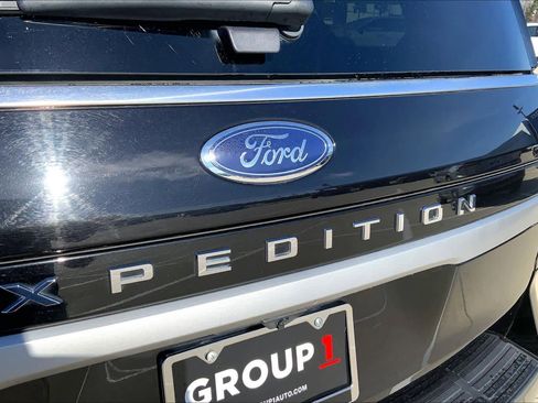 Used 2024 Ford Expedition XLT image 29