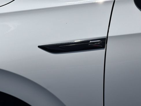 Used 2022 Volkswagen Golf R AWD/4WD image 34