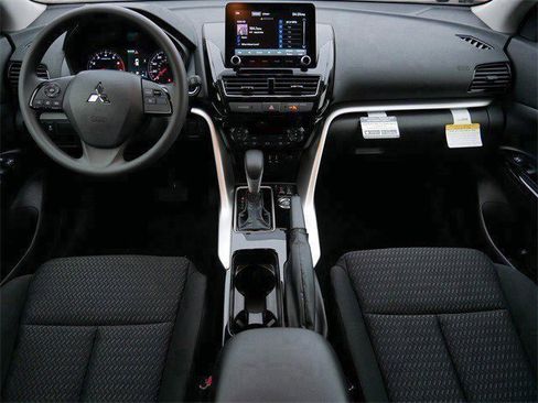 New 2026 Mitsubishi Eclipse Cross LE image 7