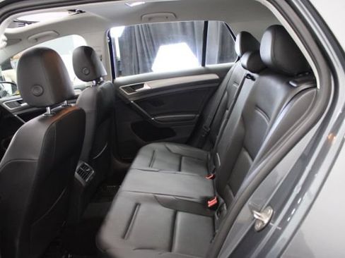Used 2017 Volkswagen Golf Wolfsburg Edition FWD image 20