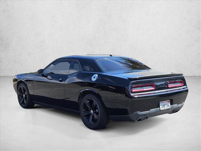 Used 2017 Dodge Challenger R/T RWD image 9