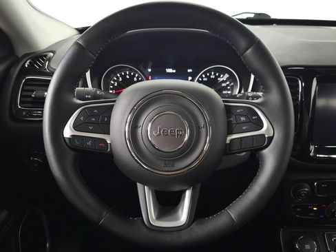 Used 2018 Jeep Compass Limited AWD/4WD image 19
