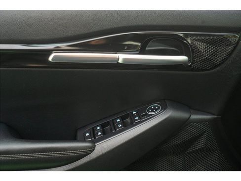 Used 2024 Kia Seltos EX FWD image 21