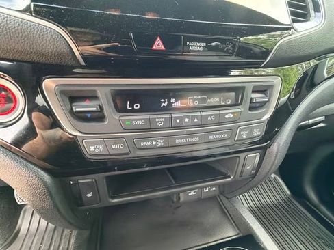 Used 2021 Honda Passport Touring image 27