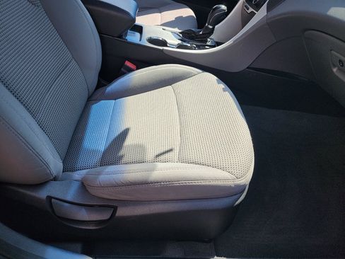 Used 2011 Hyundai Sonata GLS w/ Popular Equipment Pkg 2 FWD image 33