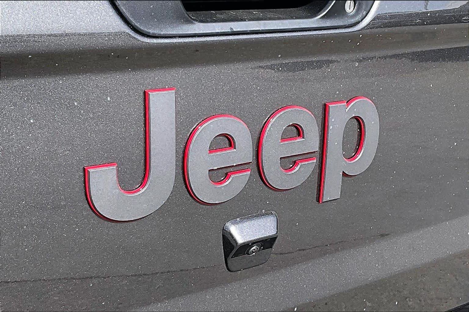 New 2026 Jeep Gladiator Rubicon w/ Steel Power Dome Hood Package AWD/4WD image 16