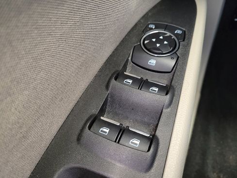 Used 2020 Ford Fusion SE FWD image 27