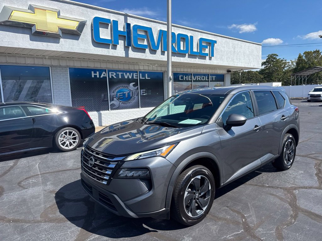 Used 2024 Nissan Rogue SV AWD/4WD image 4