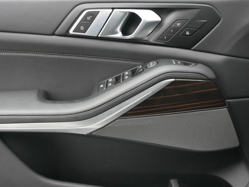 Used 2025 BMW X5 xDrive40i image 30