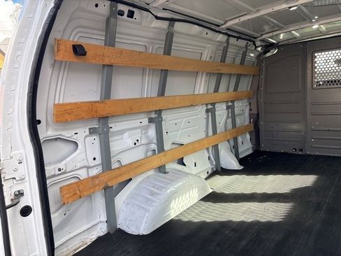 Used 2014 Ford E-250 and Econoline 250 w/ Power Group image 31