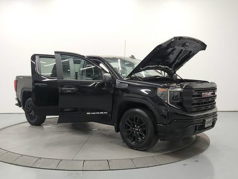 Used 2023 GMC Sierra 1500 Pro w/ Graphite Edition AWD/4WD image 9