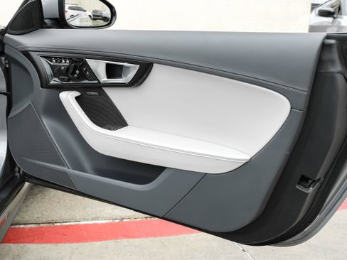 Used 2014 Jaguar F-TYPE S RWD image 37