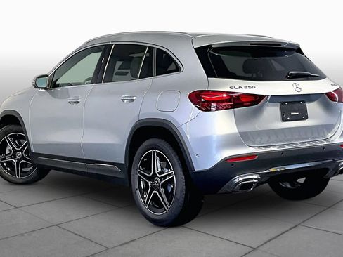 New 2026 Mercedes-Benz GLA 250 4MATIC image 3
