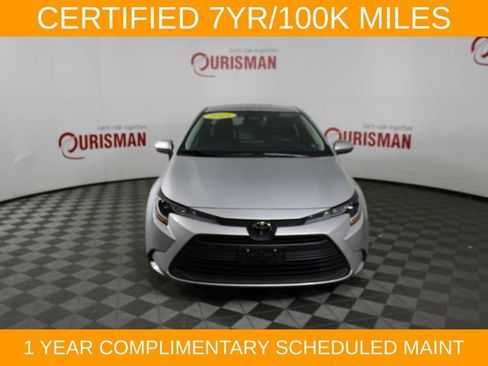 Used 2025 Toyota Corolla LE FWD image 12
