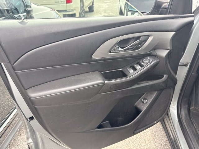 Used 2023 Chevrolet Traverse LT AWD/4WD image 10