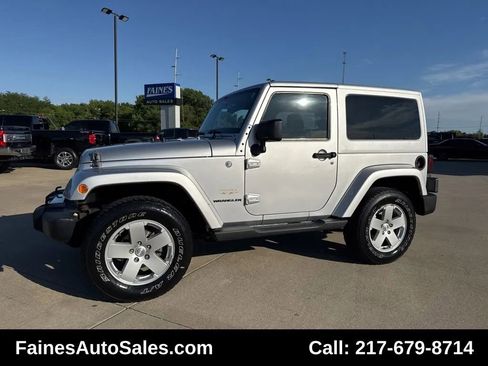 Used 2012 Jeep Wrangler Sahara w/ Dual Top Group AWD/4WD image 6