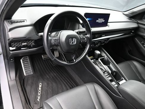 Used 2025 Honda Accord Sport image 33