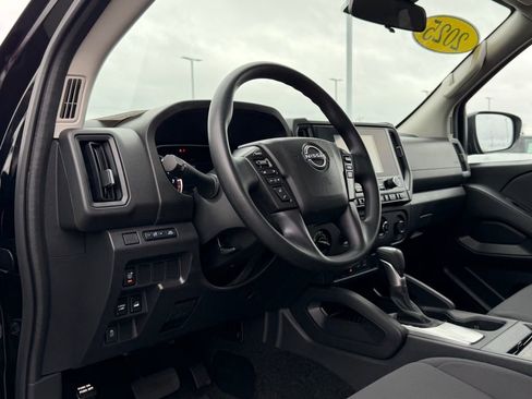 Used 2025 Nissan Frontier S image 10
