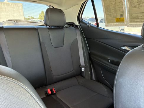 Used 2025 Buick Encore GX Preferred AWD/4WD image 36