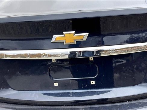 Used 2017 Chevrolet Impala LT w/ Convenience Package image 8
