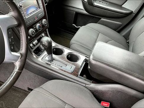 Used 2015 Chevrolet Traverse LT image 13