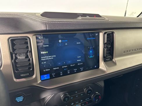 Used 2025 Ford Bronco Outer Banks AWD/4WD image 16