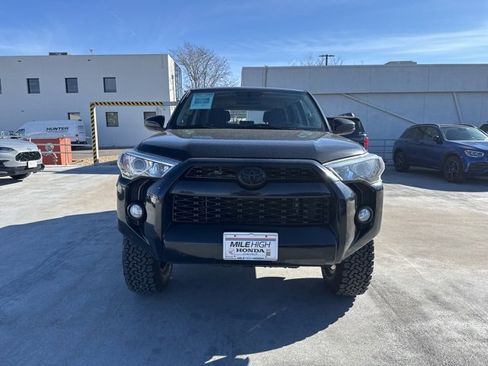 Used 2017 Toyota 4Runner SR5 image 4