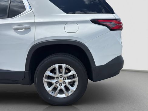 Used 2023 Chevrolet Traverse LS FWD image 22