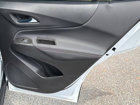 Used 2022 Chevrolet Equinox RS w/ RS Leather Package FWD image 18