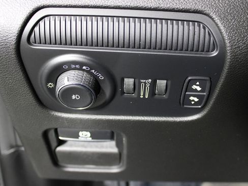 Used 2022 Jeep Wagoneer Series I image 13