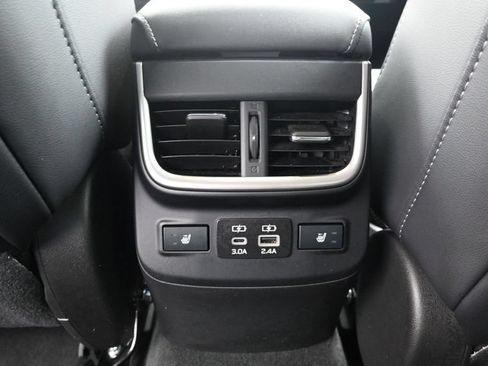 Used 2023 Subaru Outback Limited XT AWD/4WD image 22