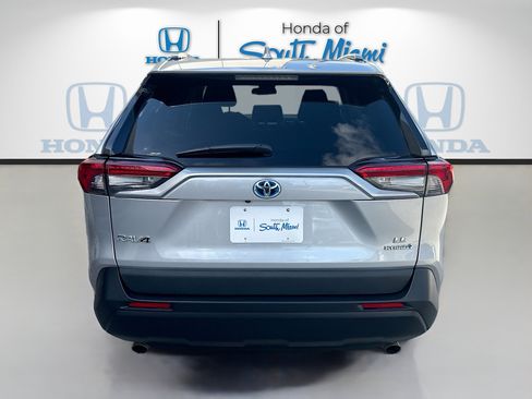 Used 2024 Toyota RAV4 LE AWD/4WD image 6